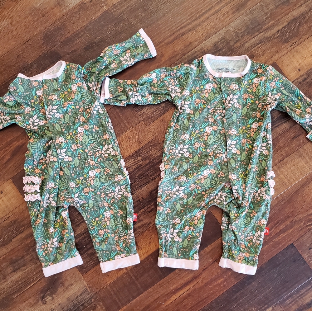 Magnetic me onesie outfit floral 0-3 months
